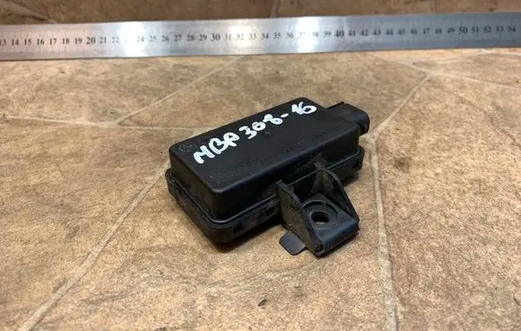 Mercedes-Benz CLA C117 X117 W117 Tire pressure control unit A0009003704