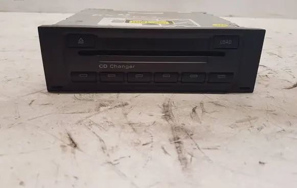 Audi A4 S4 B7 8E 8H CD/DVD changer 8E0035111D CXCA1492GC
