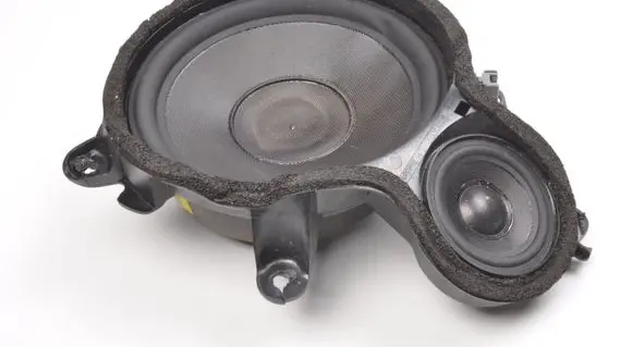 Volvo V70 Front door speaker 3533967