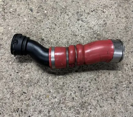 BMW 5 GT F07 Intercooler hose/pipe 7583728
