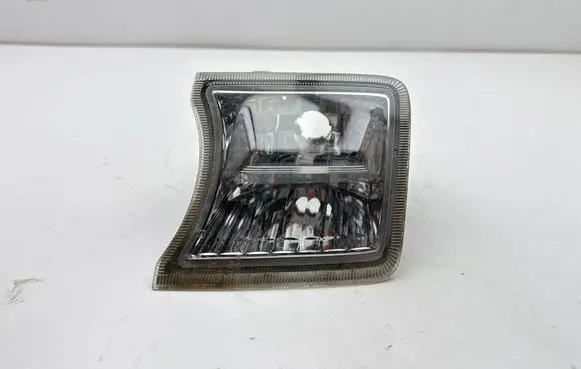 Toyota Prius (XW30) Front indicator light 8151047010