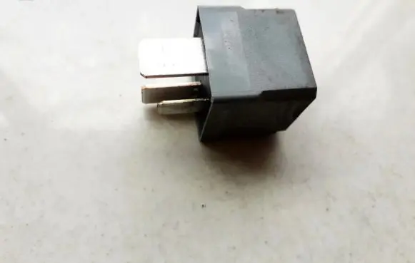 Opel Insignia A Other relay 13500118