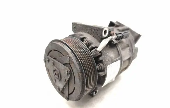 Renault Trafic III (X82) Air conditioning (A/C) compressor (pump) 8200848916 Z0020460B