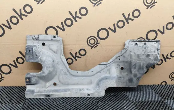 Audi Q7 4M Fuel tank bottom protection 4M0825213G