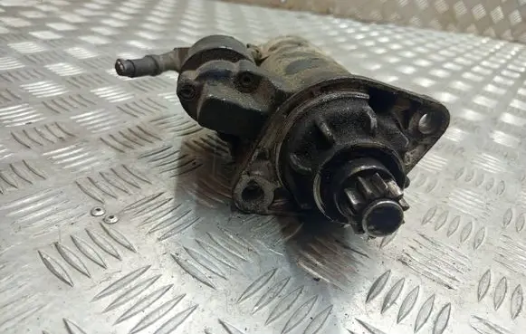 Volkswagen PASSAT B5 Starter motor