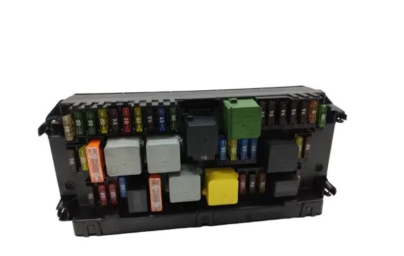 Mercedes-Benz SLK R172 Fuse module A2129009908 A2129015304 A2129025304
