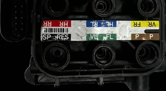 Mercedes-Benz GLC C253 Air suspension valve block A0993200258 240222 413561