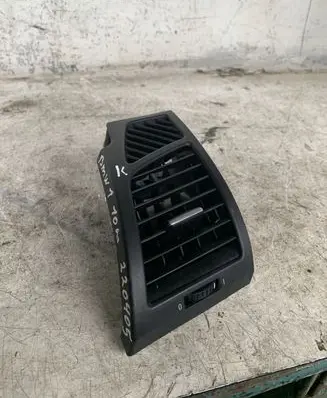 BMW 1 E81 E87 Dashboard side air vent grill/cover trim 705918713