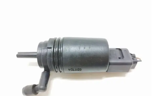 BMW 5 E60 E61 Windscreen/windshield washer pump 8377612 23557610