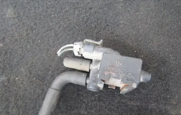 Renault Megane I Turbo solenoid valve 0076P1