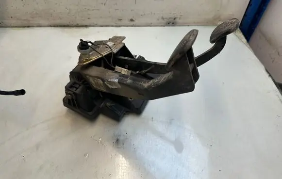 Fiat Ducato Pedal assembly 1307107080