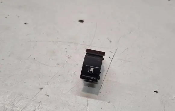 Volkswagen Golf V Fuel tank opening switch 7L6959833A 241503S