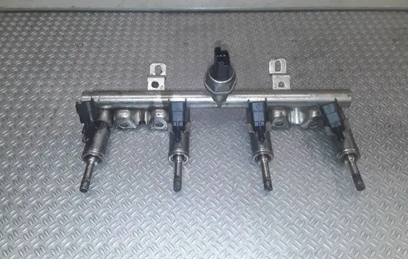 Citroen DS3 Fuel injectors set V7591623 0261500