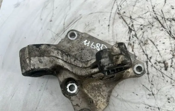 Citroen C4 I Picasso Driveshaft support bearing bracket 9653552680
