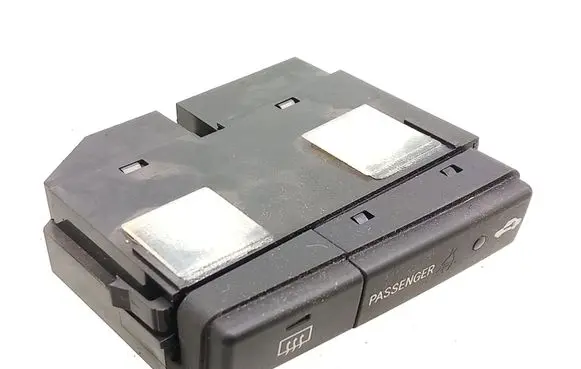 Toyota Avensis T250 Windscreen/window heater switch 8479005130C MS465100247