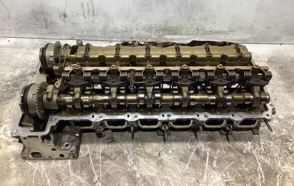 BMW M4 F82 F83 Engine head 7568270 07518971