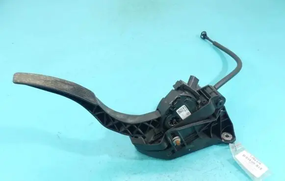 Lancia Thema Accelerator throttle pedal 04861716AB IMPRK1204678