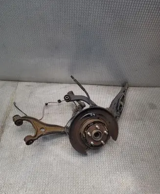 Subaru XV I Rear wheel hub spindle/knuckle 