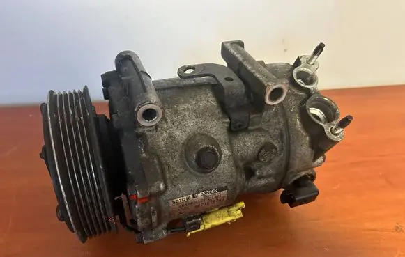 Peugeot 508 Air conditioning (A/C) compressor (pump) 9671216780