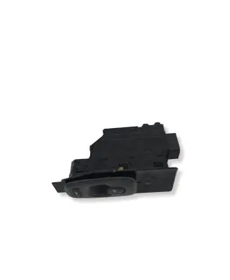 Volvo XC70 Electric window control switch 8682950
