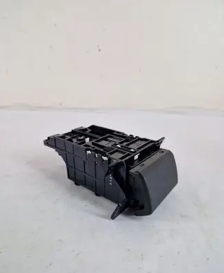 Isuzu D-Max Cup holder t1363tk