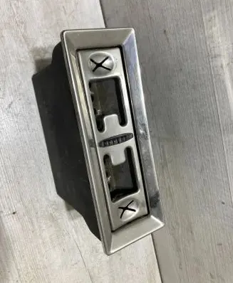 Ashtray (front)