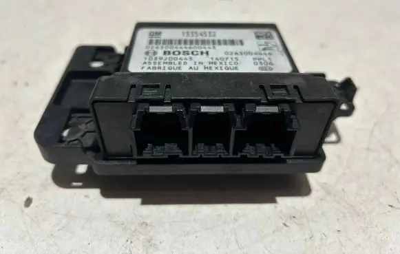 Opel Insignia A Parking PDC control unit/module 13354532