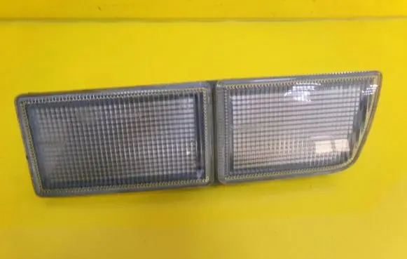 Volkswagen Golf III Front reflector 858039