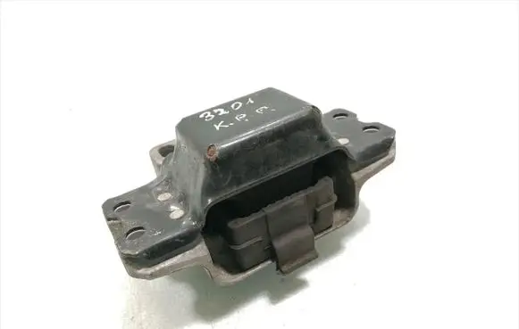 Audi A3 S3 8P Engine mount bracket