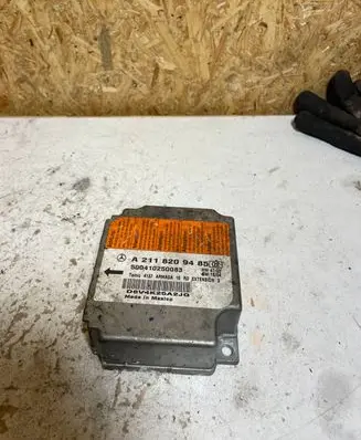 Mercedes-Benz C W203 Airbag control unit/module a2118209485