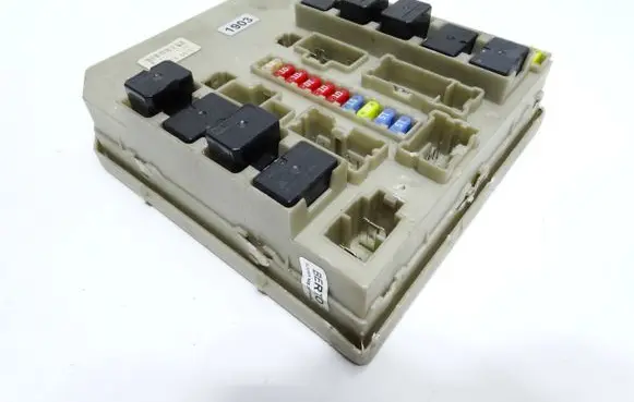 Renault Clio III BSM Control unit 674661C 17C301217