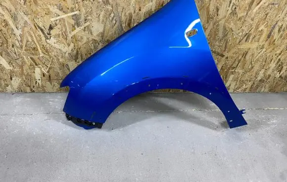 Dacia Sandero Fender 631009621R