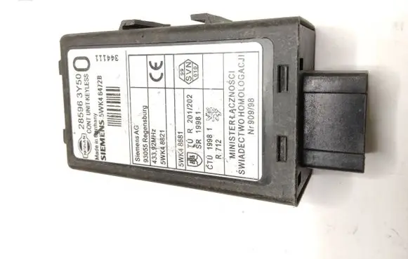 Nissan Navara D22 Door central lock control unit/module 285963Y50 5WK46472B 5WK48821