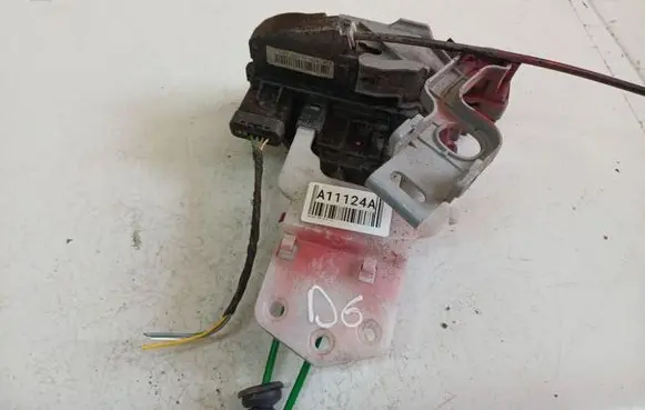 Hyundai i30 Rear door lock 814202L200