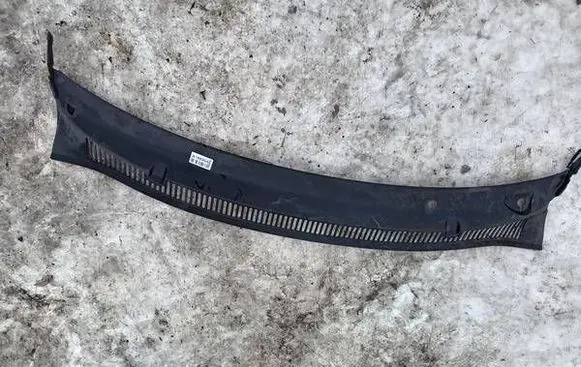 Volkswagen Fox Wiper trim 570819415
