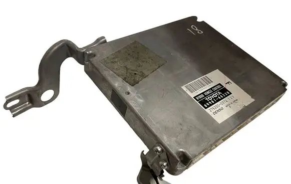 Lexus RX 330 - 350 - 400H Engine control unit/module 8998148220 275200037R 2752000372