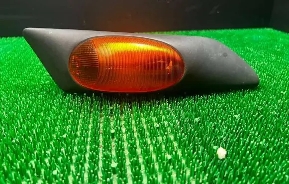 Front indicator light