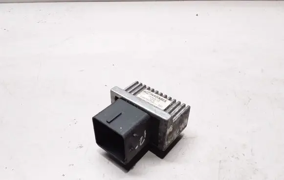 Nissan Qashqai Glow plug pre-heat relay 11067801R