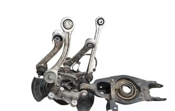 Maserati Ghibli Rear wheel hub spindle/knuckle 
