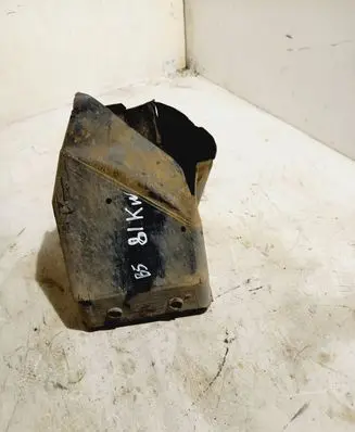 Volkswagen PASSAT B5 Intercooler air channel guide 3B0121467