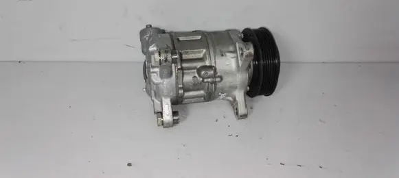 BMW 4 F32 F33 Air conditioning (A/C) compressor (pump) 6805022