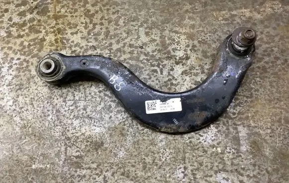 Rear control arm
