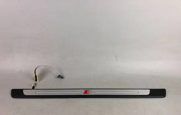 Audi e-tron Front sill trim cover 4KE947417A