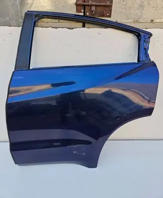 Honda HR-V Rear door