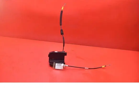 Peugeot 308 Rear door lock 9810310080