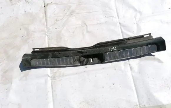 Toyota Avensis T250 Other trunk/boot trim element 5838705090 58387-05090
