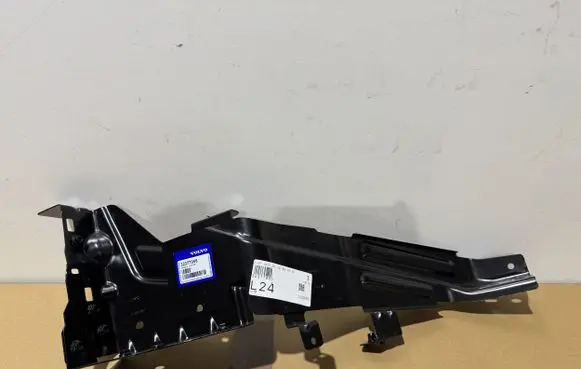 Volvo XC40 Top upper radiator support slam panel 32377055