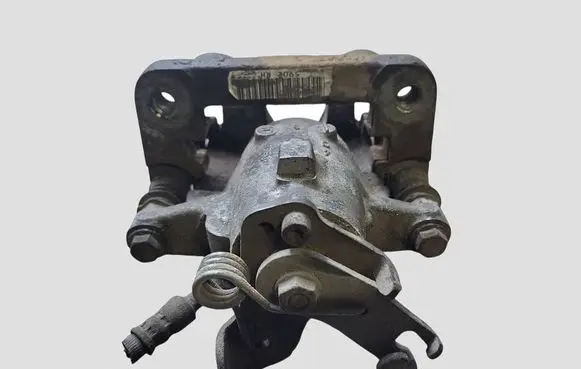Opel Insignia A Rear brake caliper