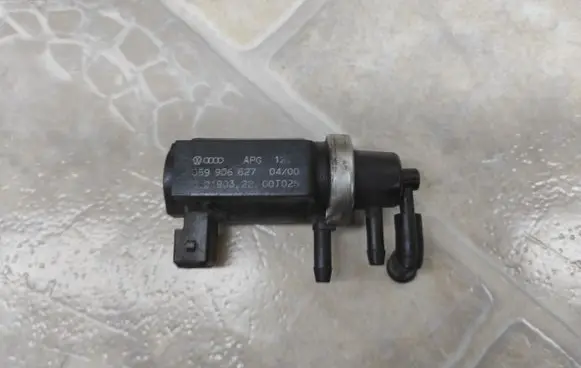 Audi A6 S6 C5 4B Turbo solenoid valve 059906627