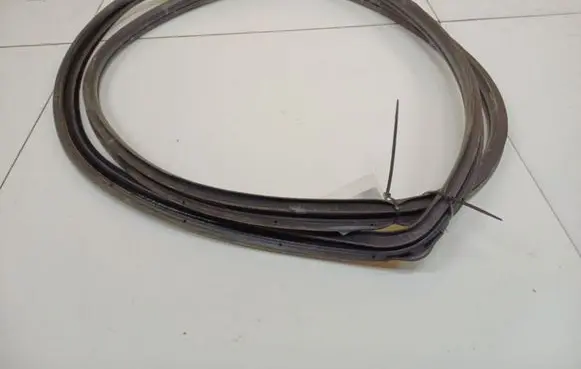 Subaru B9 Tribeca Rubber seal rear door 